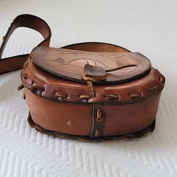 Vintage Tooled Leather Handbag - Picture 11 of 11